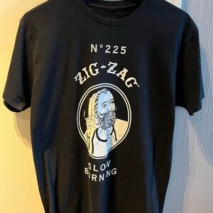 Black Graphic Tee - Short Sleeve